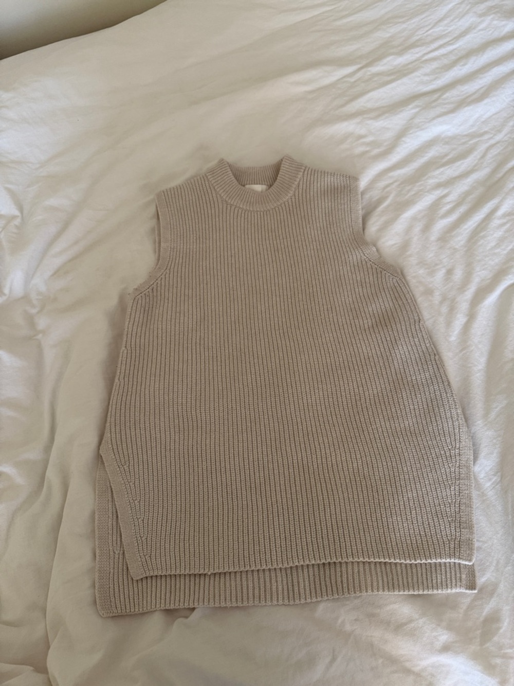 H&M Women's Sleeveless Crewneck Knit Vest - Beige